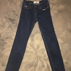 Size 5 women’s hollister skinny jeans